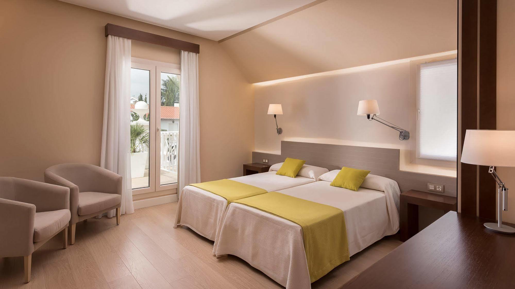 Hotel Quinta Real Granada Huétor Vega Esterno foto